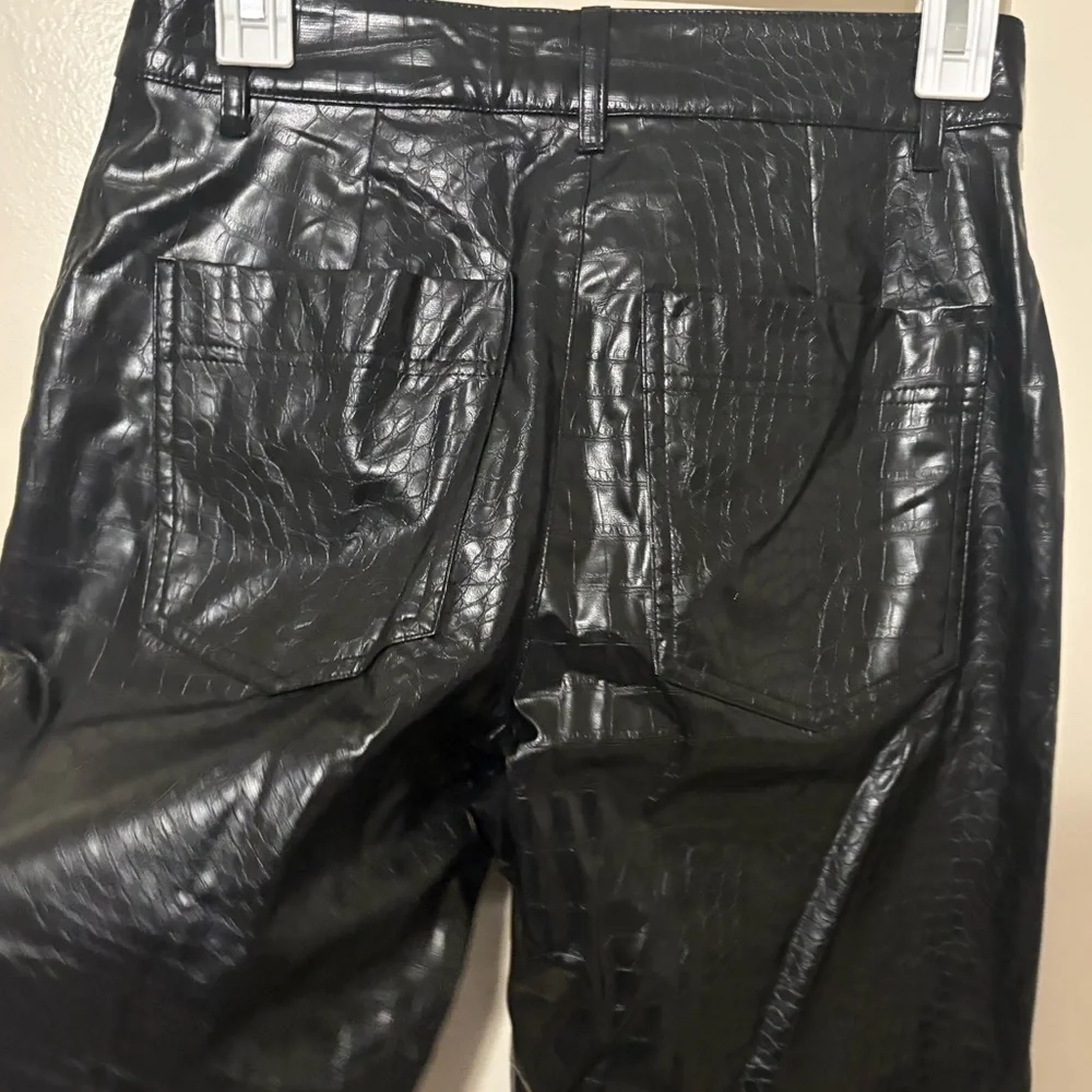 A. New. Day Black Faux Leather Stretch Women's High Rise pants 6